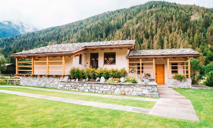 Gressoney-Saint-Jean House | De Goldene Traum