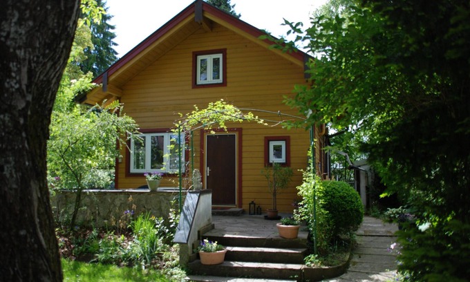 Thalkirchen - Obersendling - Forstenried - Furstenried - Solln Apartment | Quiet holiday flat with short dist. to old town, Oktoberfest and Isar