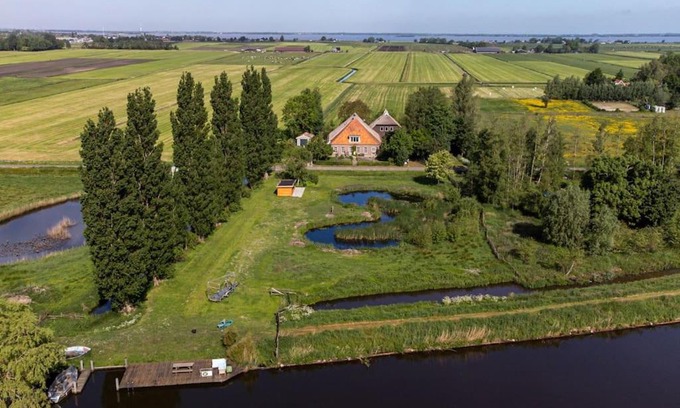 Delfstrahuizen Villa | De Twee Zwanen