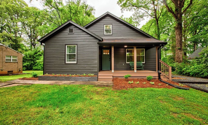 Winston - Salem House | Deacon Stays: The Brookwood - Walk to WFU