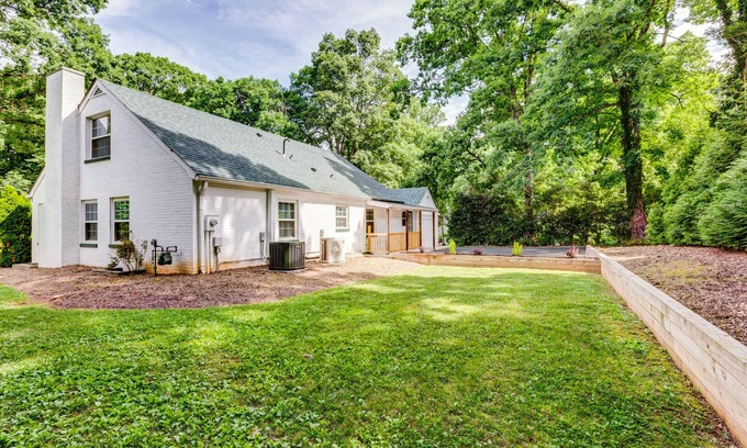 Winston - Salem House | Deacon Stays: The Idlewilde - Walk to WFU
