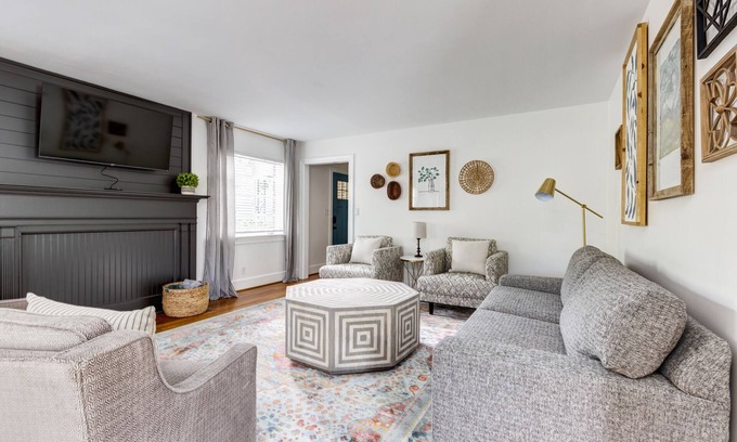 Winston - Salem House | Deacon Stays: The Polo - Walking Distance to Wake Forest University