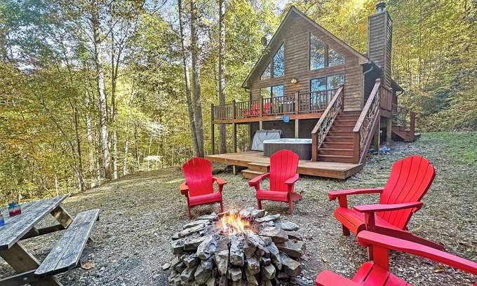 Robbinsville Cabin | Deal's Gap, Cherohala, NOC, Tsali, Fontana Or Harrah's - All Within Reach