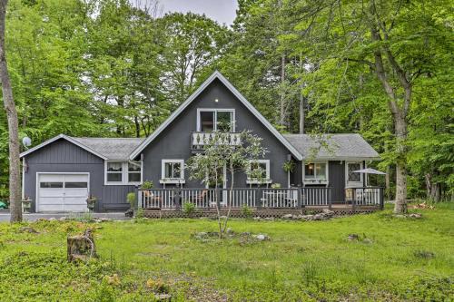 Tobyhanna House | Deck and Pool Access Welcoming Poconos Retreat