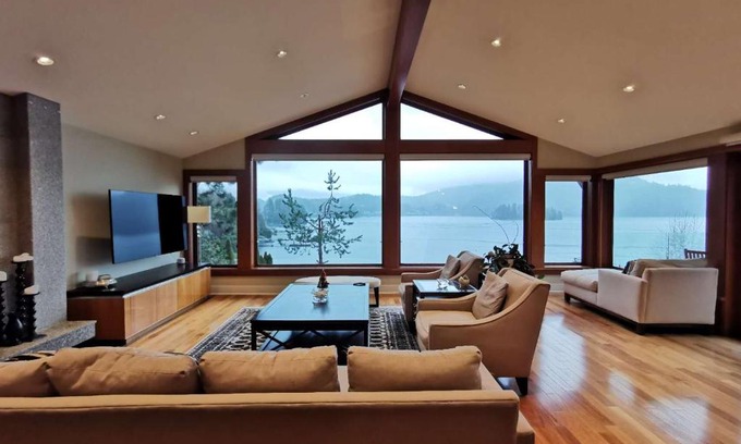 Dollarton Villa | Deep Cove Stunning Waterfront Whole House