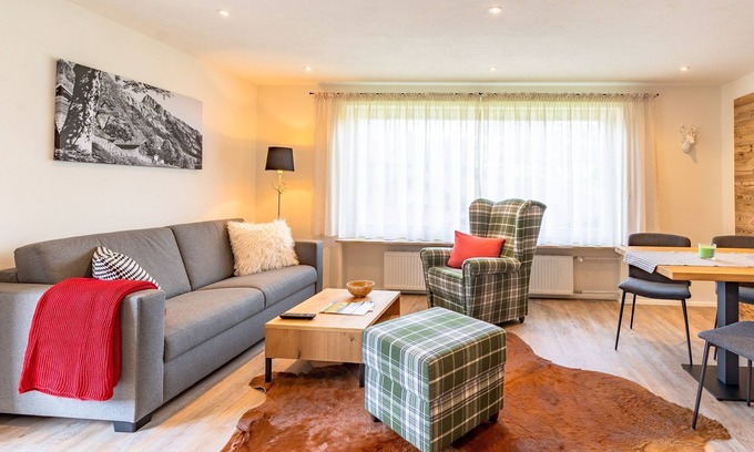Niederdorf Apartment | Deer jump view
