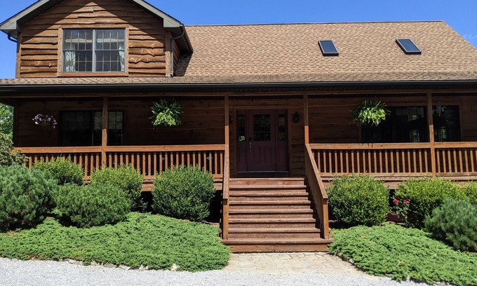 Peach Glen House | Deer Run Lodge - hike the forest, swim in the pool, and relax!