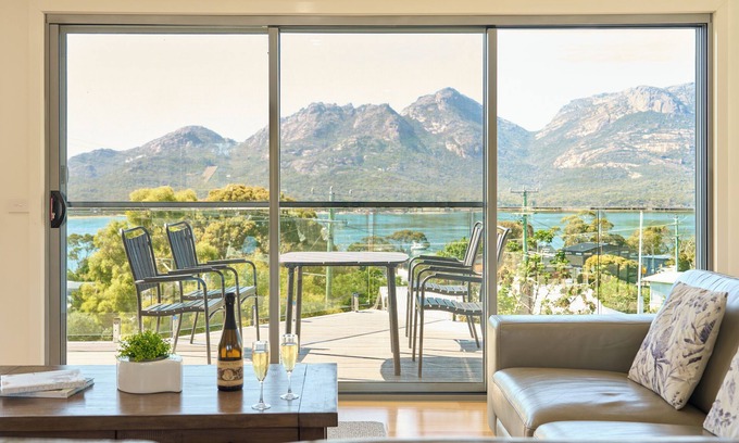 Coles Bay Resort | Deja Blue 1 - Freycinet