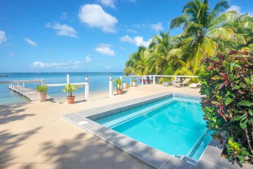 Antoneys Cay Apartment | Del Playa #3 Condo