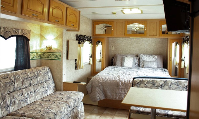San Augustine House | Delightful 1 Bedroom RV/Camper in San Augustine