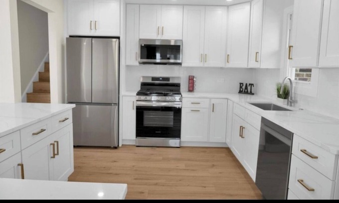 Tinley Park House | Delightful 4-bedroom house with AC in Tinley Park