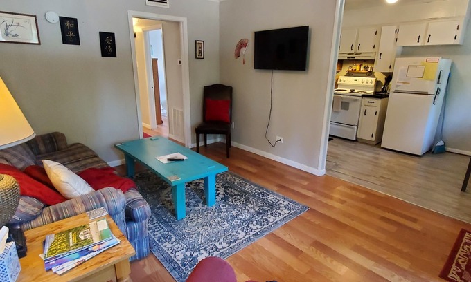 West Monroe Apartment | Delightful and homey - Fantastic 2br/1ba Apartment