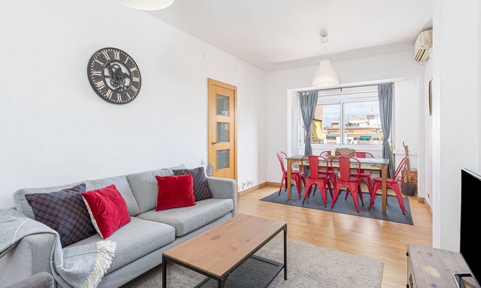 La Maternitat i Sant Ramon Apartment | Delightful and Modern design apartment, fully equipped.