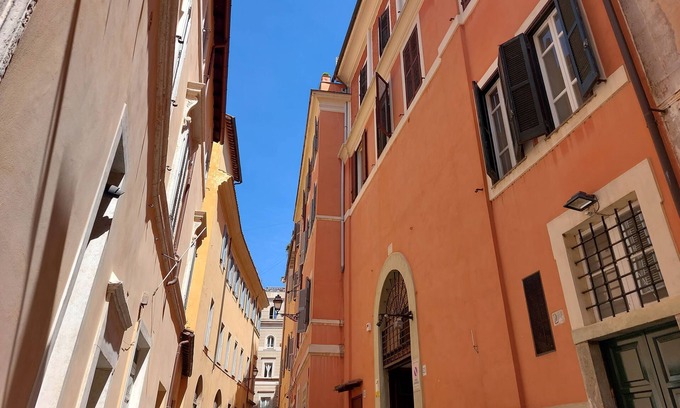 Rome City Centre Apartment | Delightful apartment in the heart of Rome, near the Pantheon and Piazza Navona