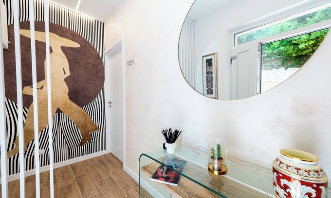 Perugia House | Delightful, modern three-bedroom apartment for 4, on the outskirts of PG with free parking space