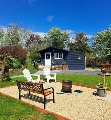 Clonroche Apartment | Delightful Studio Log Cabin , with Sauna