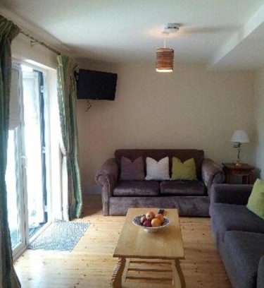 Ashbourne Apartment | Delphi Cottage
