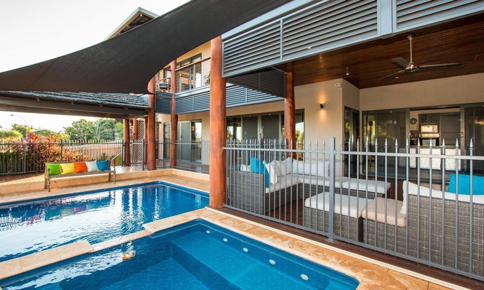 Broome House | Delux Demco Luxurious Resort Style Home STRA6725BNFLJVQ3