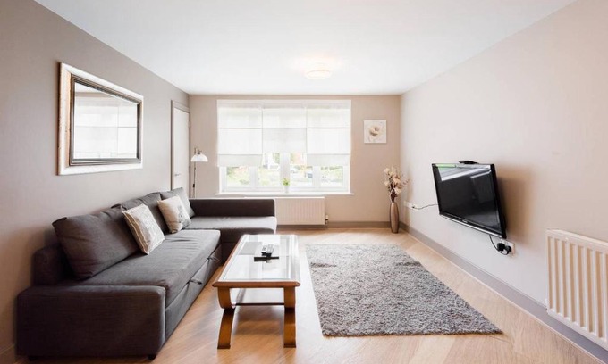 Bray on Thames Apartment | Delux Maidenhead Apartment