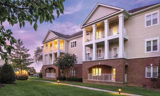 Pennington Bend Resort | Deluxe 1BR w/Jetted Tub, Resort Pool, FREE WIFI, Near Attractions