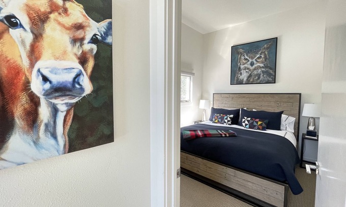 Moose Wilson Road Condo | Deluxe 2 bedroom, 2 bath condo 5 min. Teton Village and GTNP.
