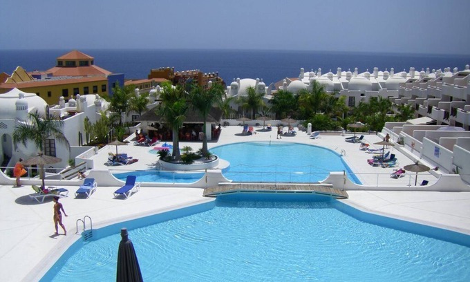 Costa Adeje Resort | Deluxe apartment at Heated Pools Resort