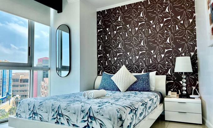 Guayaquil Apartment | Deluxe Apartment with Guayas River view in Puerto Santa, Guayaquil