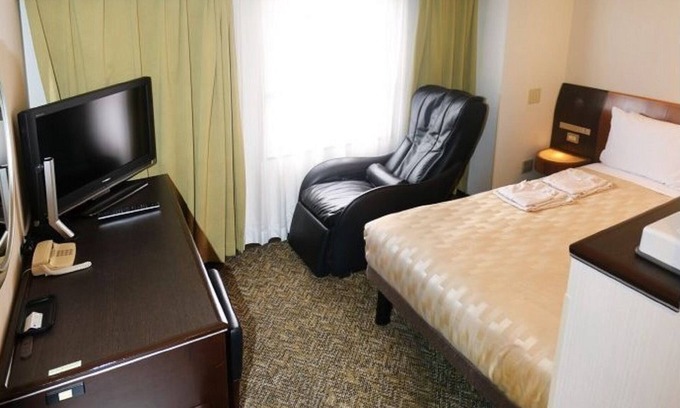 Matsuyama Hotel | Deluxe double Smoking Corner room With massage/Naha Okinawa