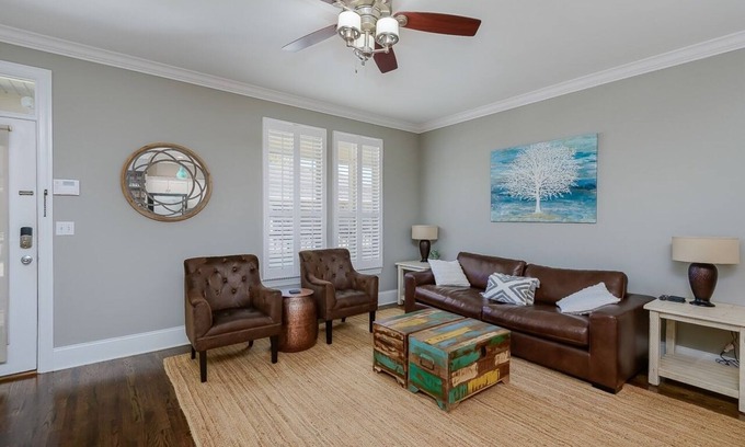 Capitol Hill Condo | Deluxe downtown Tallahassee condo; great value!