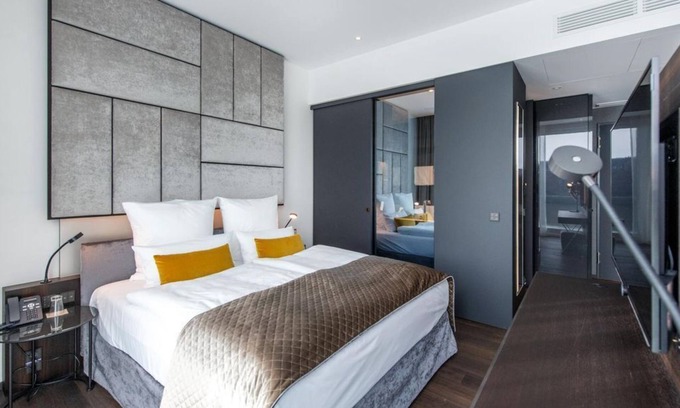 Metternich House | Deluxe Suite - Marinasuite - FÄHRHAUS Koblenz