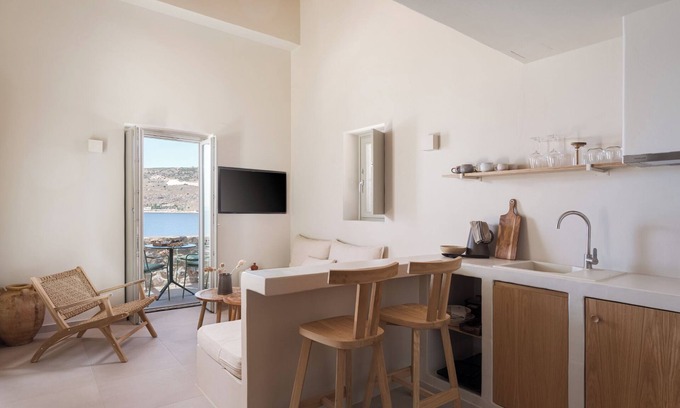 Limeni Apartment | Deluxe Superior Duplex Suite By Yerma Suites Limeni