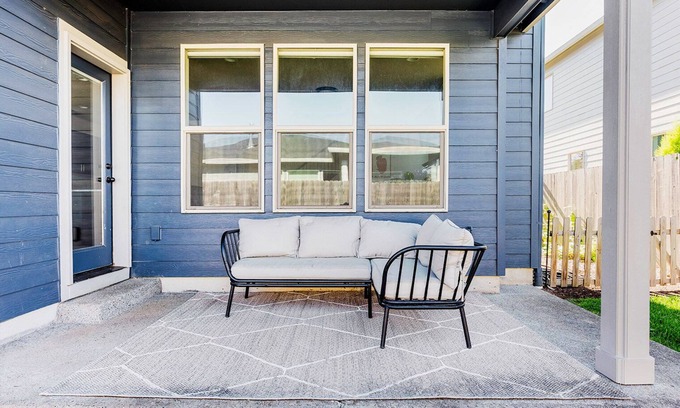 Vancouver House | Deluxe Vancouver 4BR w/free parking, A/C & W/D, by Blueground
