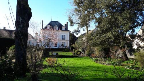 Ablis Bed & Breakfast | Demeure centre village