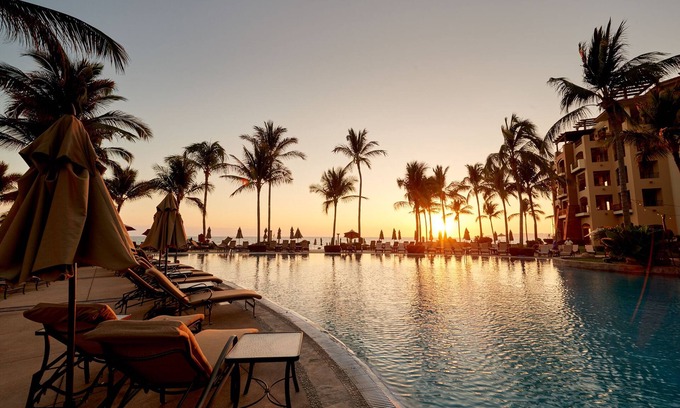 Flamingos Villa | "Deno's Villa" Updated Luxury 3rd floor Villa with Ocean, Beach & Pool Views!