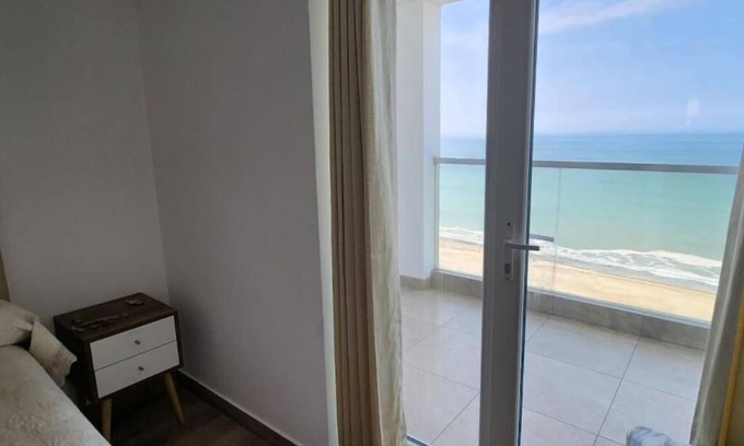 La Luz Apartment | Departamento en Magdalena Frente al mar con Balcón