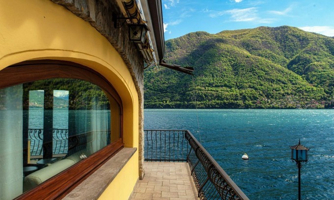 Brienno Apartment | Dependance with terrace in Brienno (Darsena Lake View)