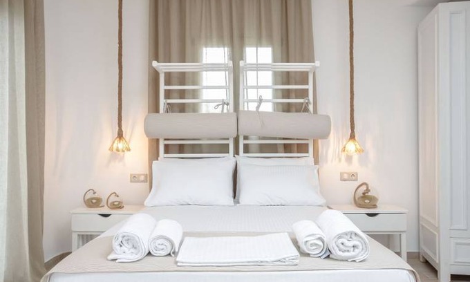 Plaka Villa | Depis Edem / Luxury Villa with Sea View Blue