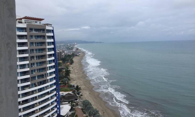 Tonsupa Apartment | ¡Descansa y relajate, en piso 14 de Diamond Beach!