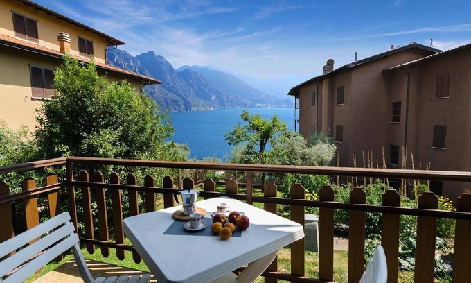 Zorzino House | Descent to Lake - Zorzino