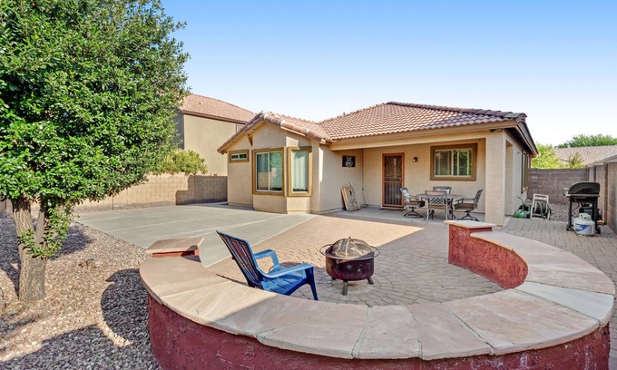 Power Ranch House | Desert oasis with an enclosed yard, firepit, washer/dryer, and central AC