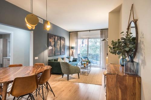 Sant Antoni Apartment | Design and comfort in the trendy neighborhood