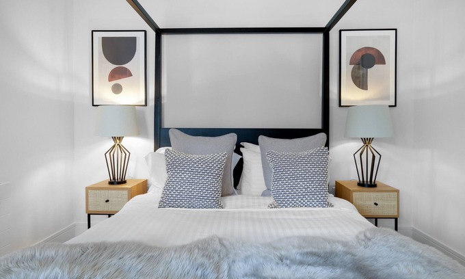 Reading Apartment | Design-Led Luxurious Townhouse Prime Location W/Parking