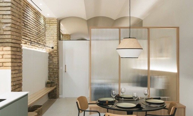 Eixample Apartment | Design Studio with Natural Light in Ruzafa – Ground Floor by Florit Flats