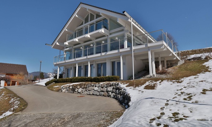 Zwischenwasser House | Designer house to relax in Vorarlberg for up to 8 people (300 sqm)