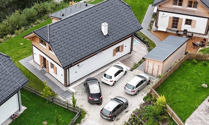 Donnersbachwald Ski Chalet | Detached chalet with wood-burning stove & sauna