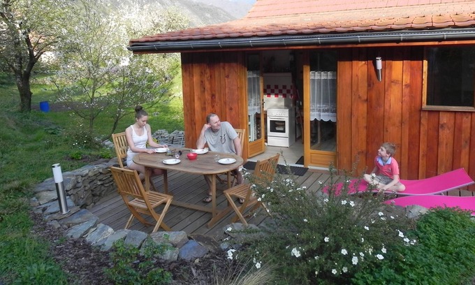 Sechilienne Ski Chalet | Detached chalet with terrace at the gates of the Oisans