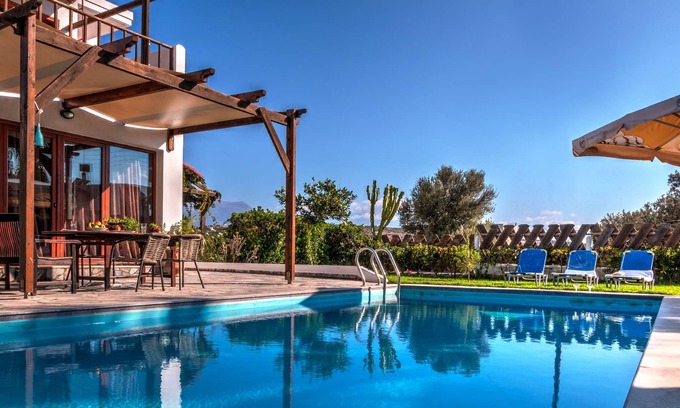 Pitsidia Villa | Detached house with great view to Psiloritis mountains