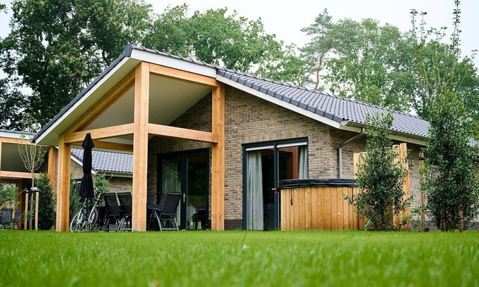 Voorthuizen House | Detached villa with all luxury wellness facilities, optimal enjoyment on the Veluwe!