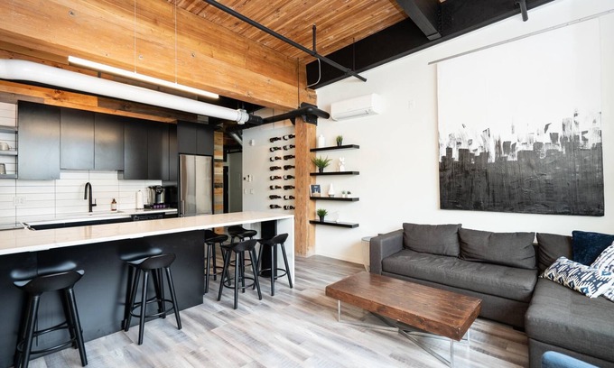 Exchange District Condo | Dette ejerlejlighed er 2 soveværelser, 1 badeværelser, der ligger i Winnipeg, Manitoba.