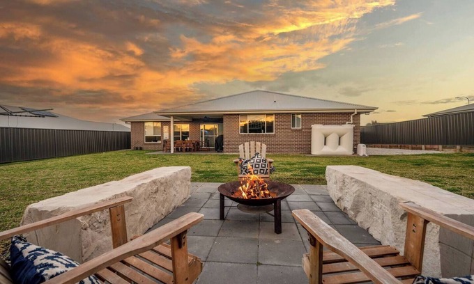 Central Mudgee House | Devan House An Entertainers Retreat Close to Town